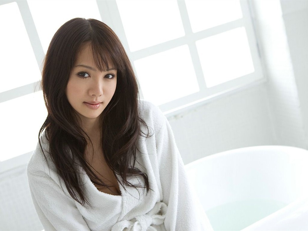 寬屏美女系列 #2 - 1024x768