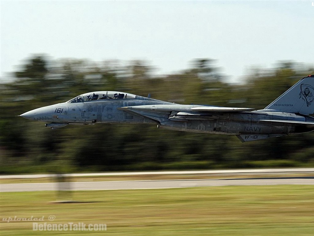 U. S. Navy F14 Tomcat bojovník #18 - 1024x768