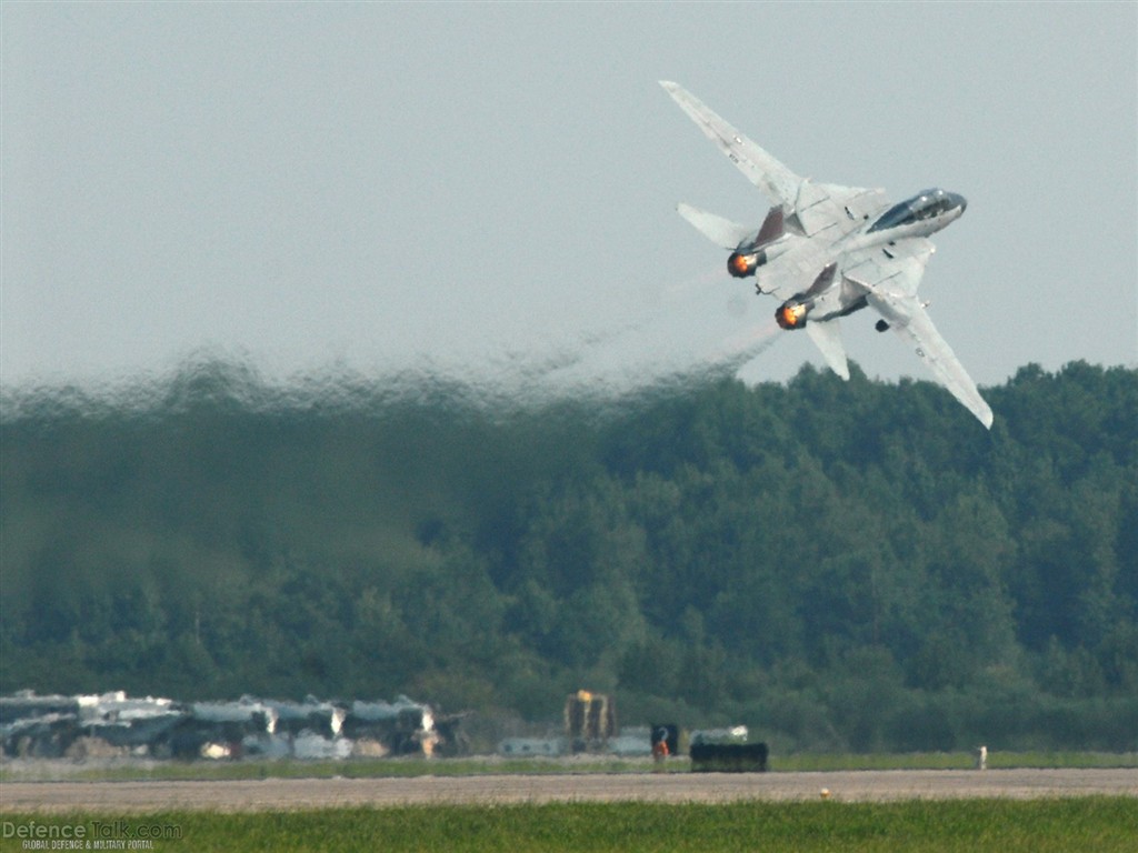 U. S. Navy F14 Tomcat bojovník #38 - 1024x768