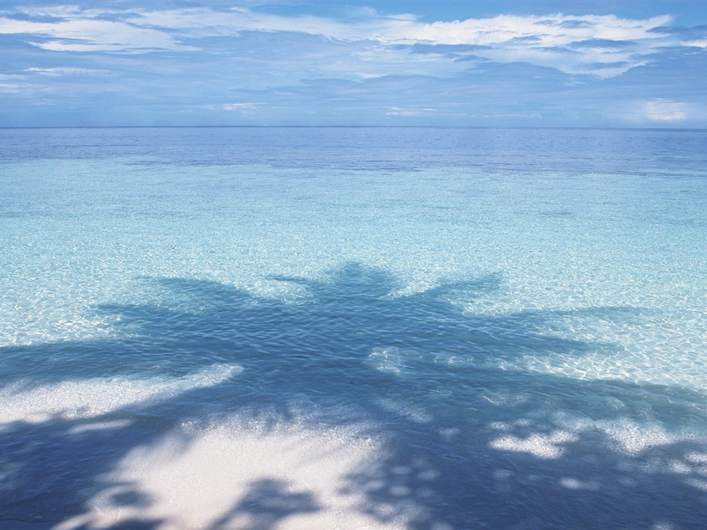 モルディブの水と青空 #5 - 1024x768