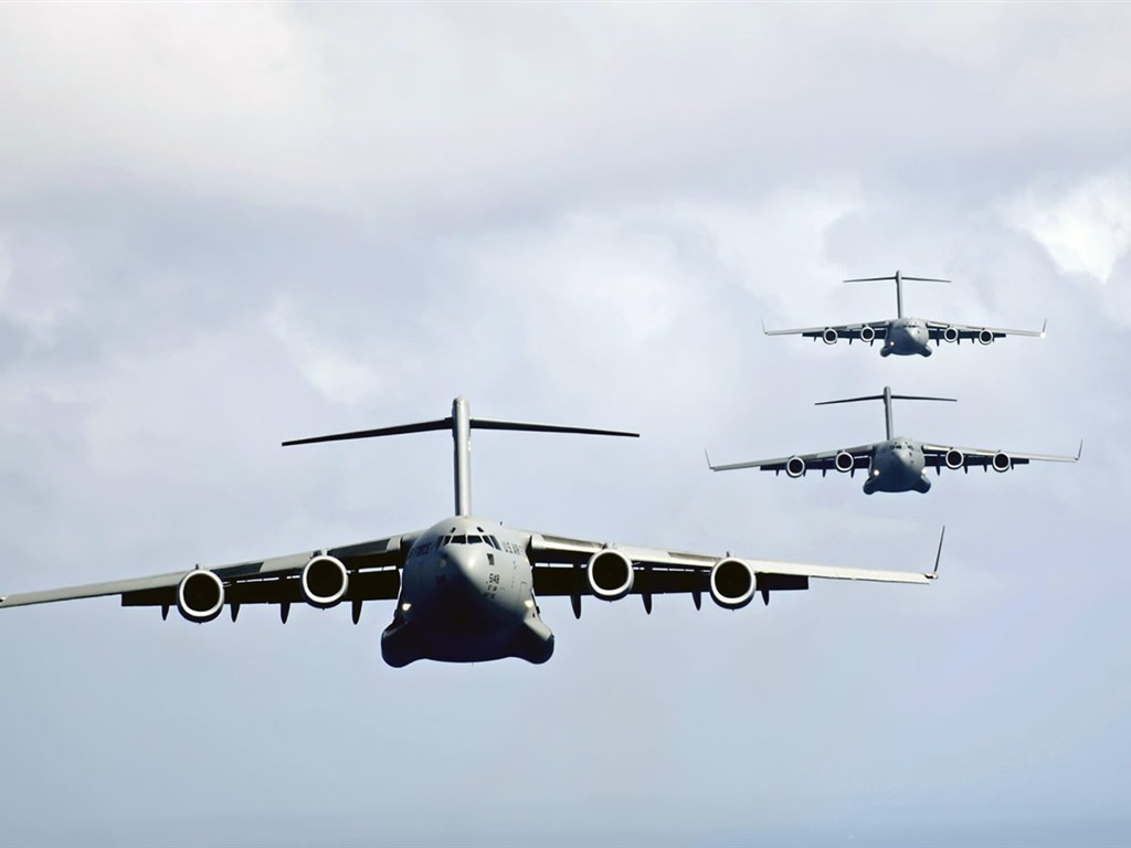 軍用空中裝備英姿壁紙 #3 - 1024x768