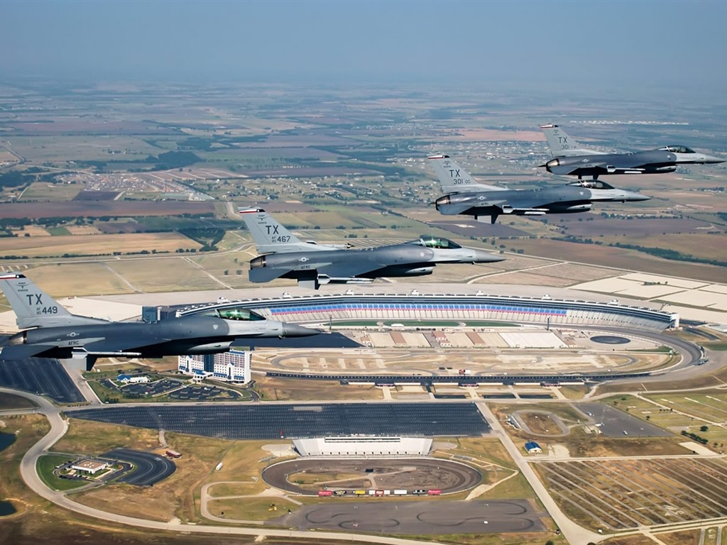 軍用空中裝備英姿壁紙 #29 - 1024x768