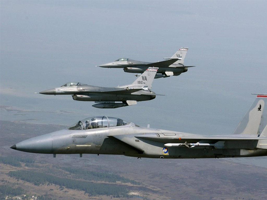 軍用空中裝備英姿壁紙 #33 - 1024x768