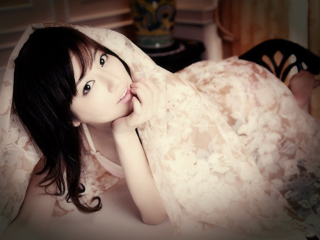 個性美女桌面壁紙 #10 - 1024x768
