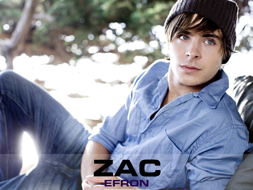 Zac Efron wallpaper #1 - 1024x768