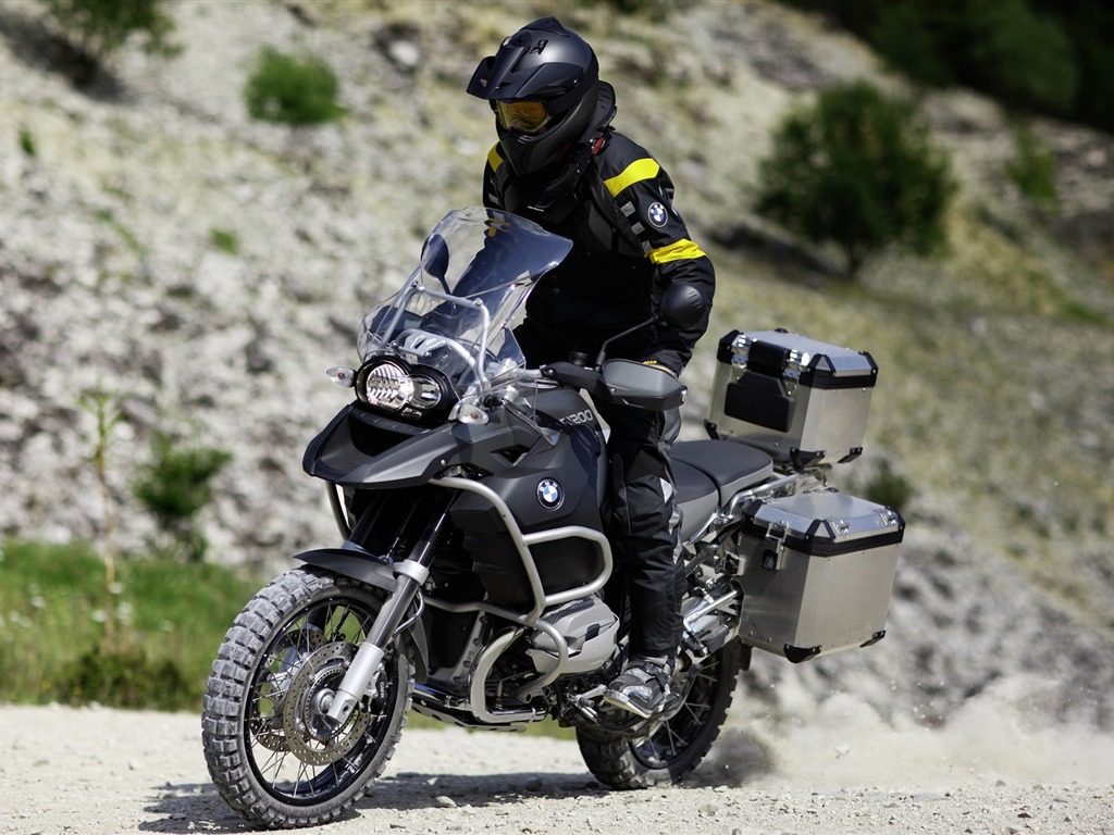 2010 fondos de pantalla de la motocicleta BMW #11 - 1024x768