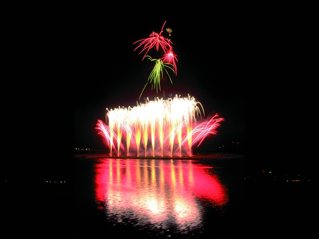 Festival de Fuegos Artificiales pantalla fondos de escritorio #33 - 1024x768