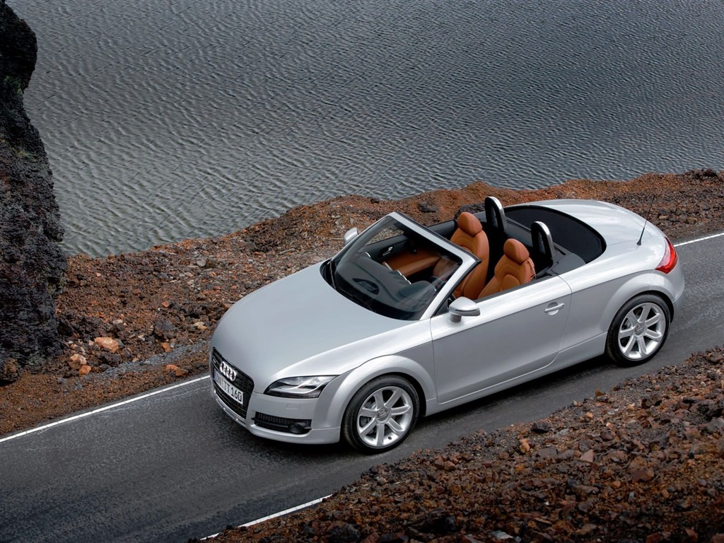 Audi TT Roadster 3.2 Quattro壁纸13 - 1024x768