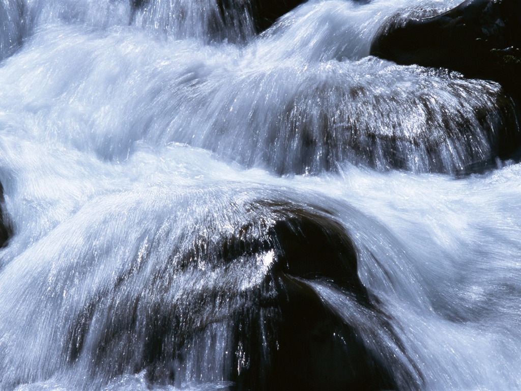 滝は、HD画像ストリーム #16 - 1024x768