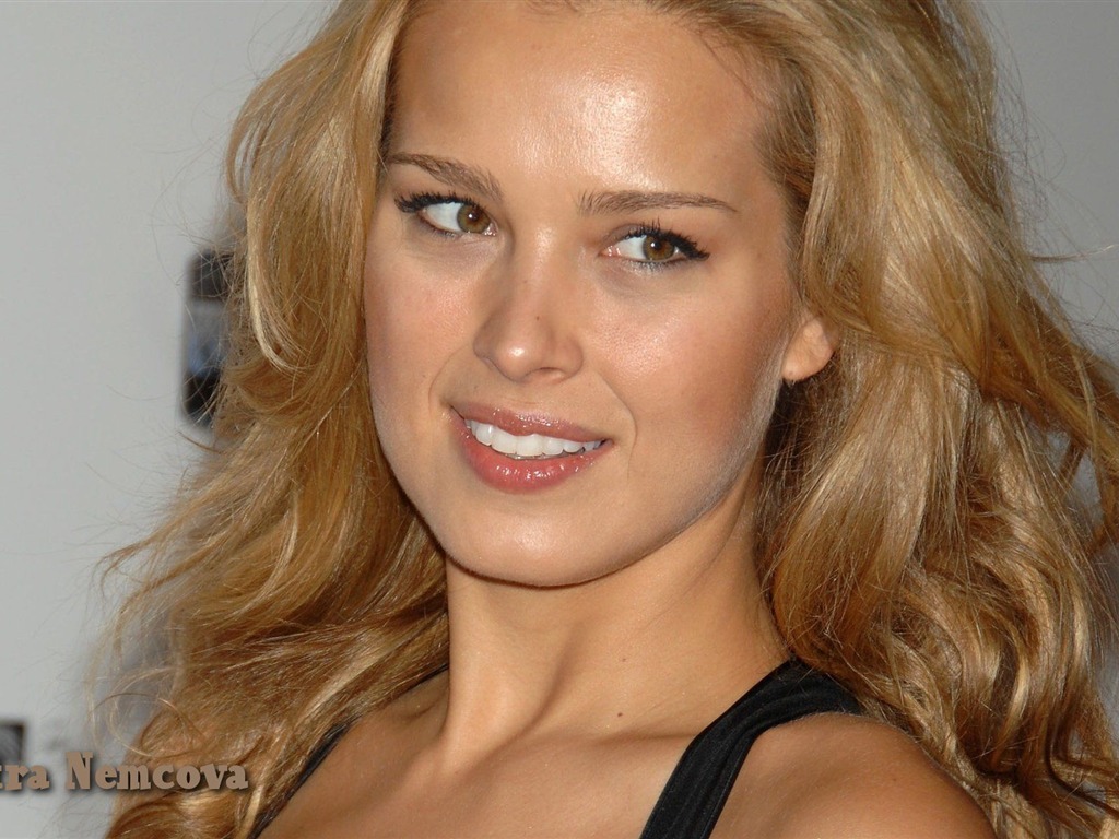 Petra Nemcova 佩特拉·內姆科娃美女壁紙 #3 - 1024x768