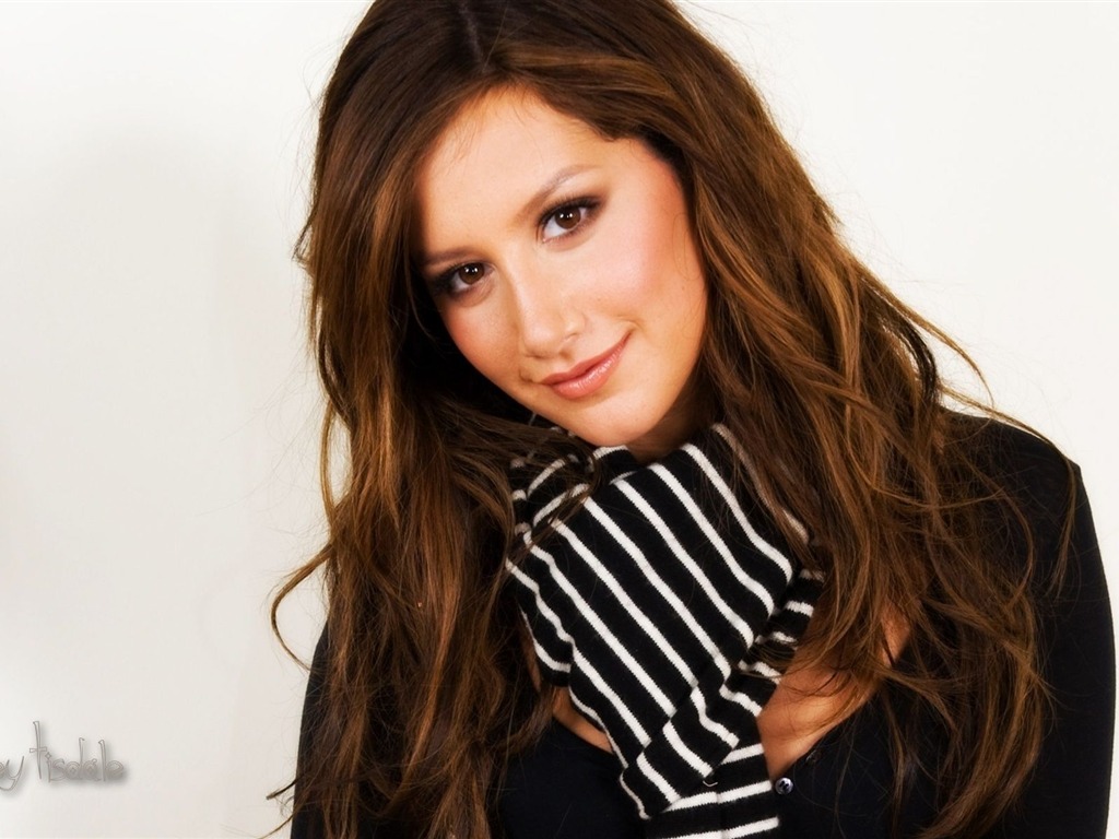 Ashley Tisdale krásné tapety (1) #5 - 1024x768