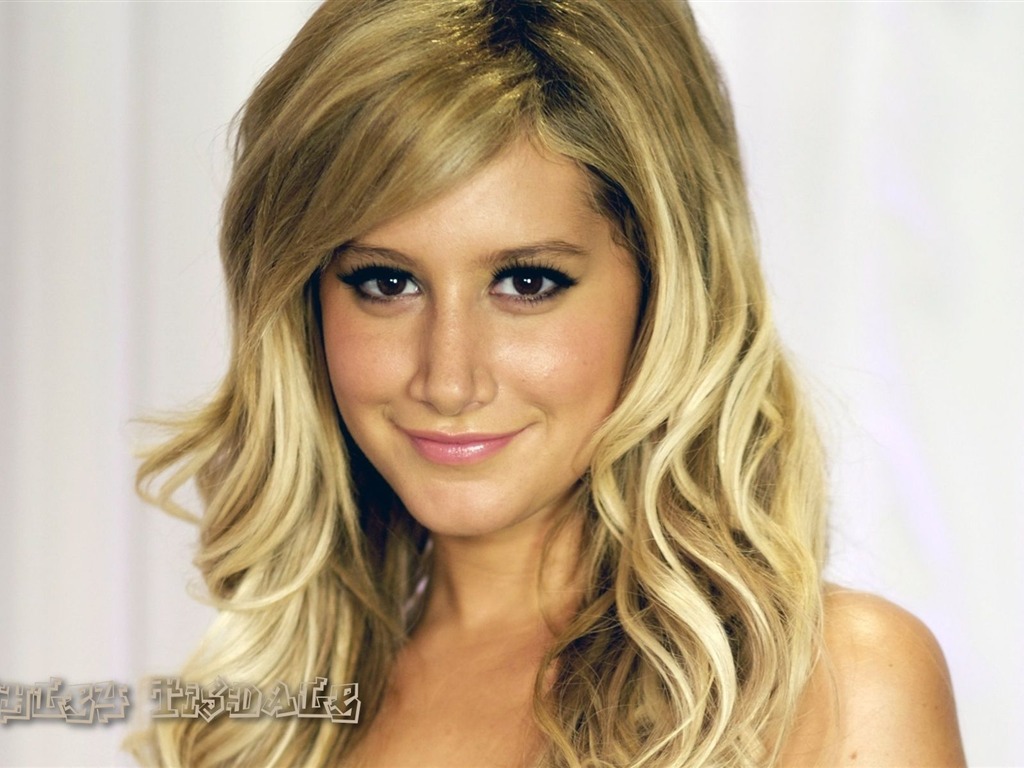 Ashley Tisdale 阿什丽·提斯代尔 美女壁纸(二)8 - 1024x768