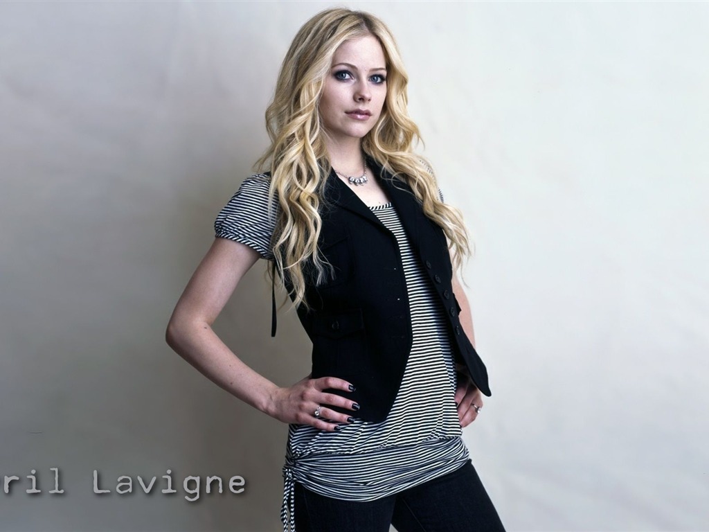 Avril Lavigne 艾薇儿·拉维妮 美女壁纸11 - 1024x768