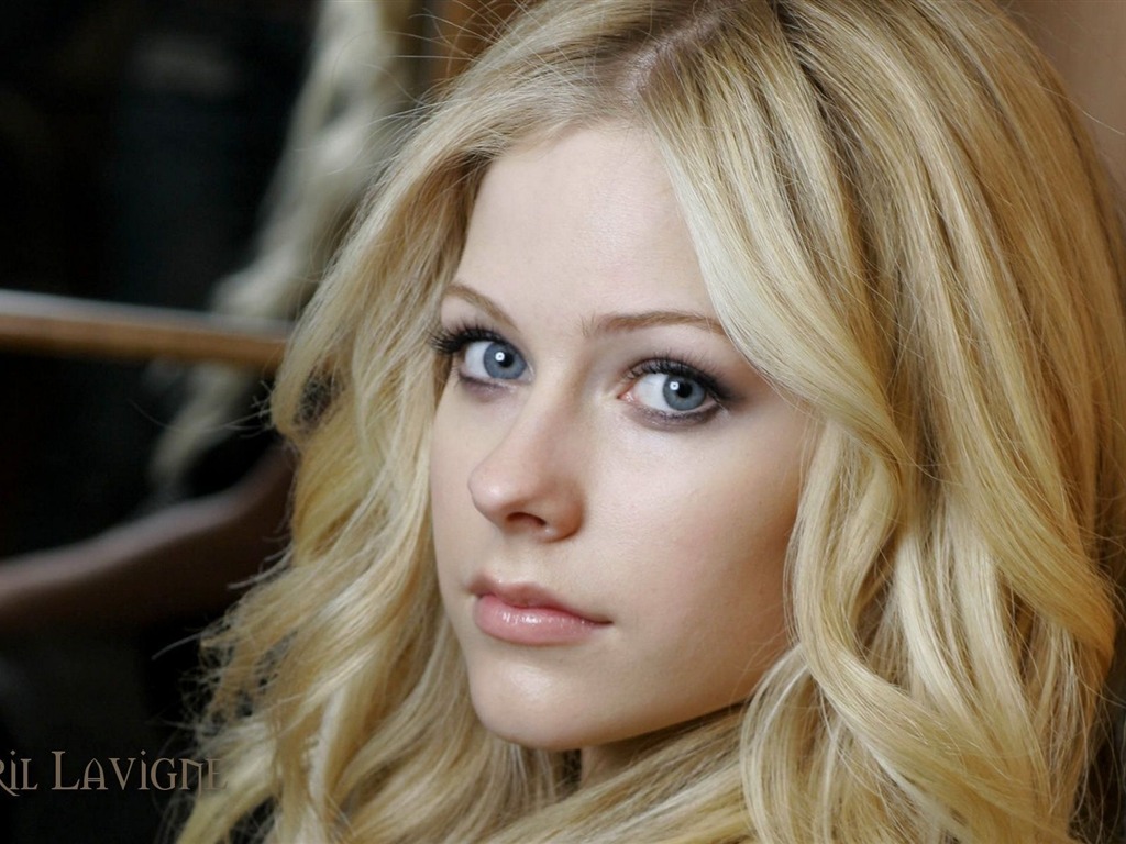Avril Lavigne schöne Tapete #14 - 1024x768