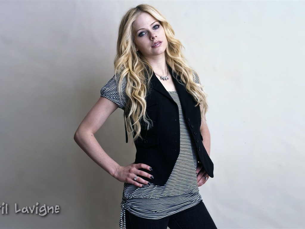 Avril Lavigne 艾薇儿·拉维妮 美女壁纸15 - 1024x768
