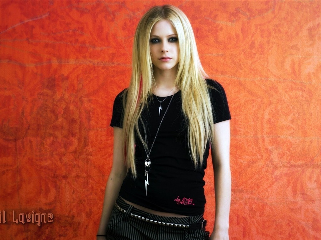 Avril Lavigne 艾薇儿·拉维妮 美女壁纸19 - 1024x768