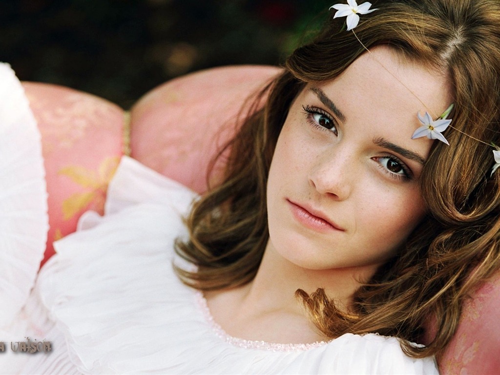 Emma Watson krásnou tapetu #28 - 1024x768