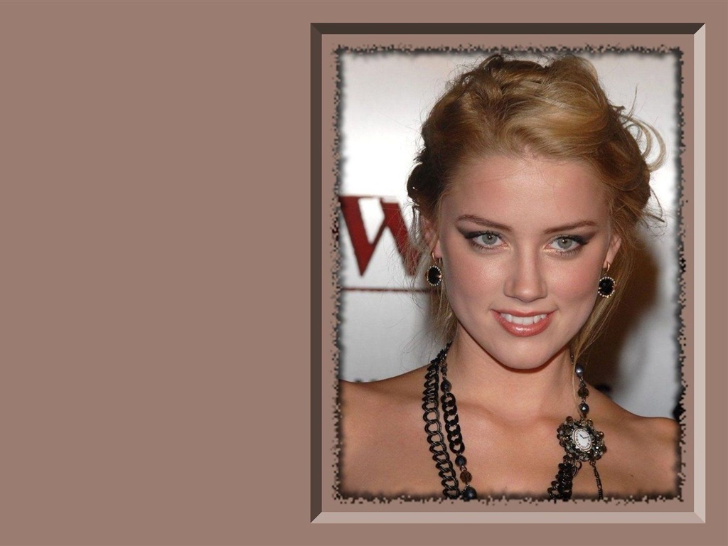 Amber Heard hermoso fondo de pantalla #14 - 1024x768
