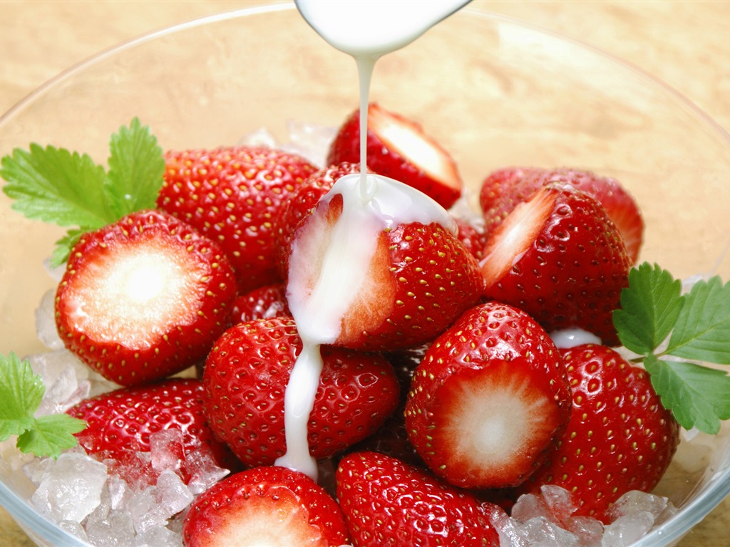 HD wallpaper fresh strawberries #15 - 1024x768