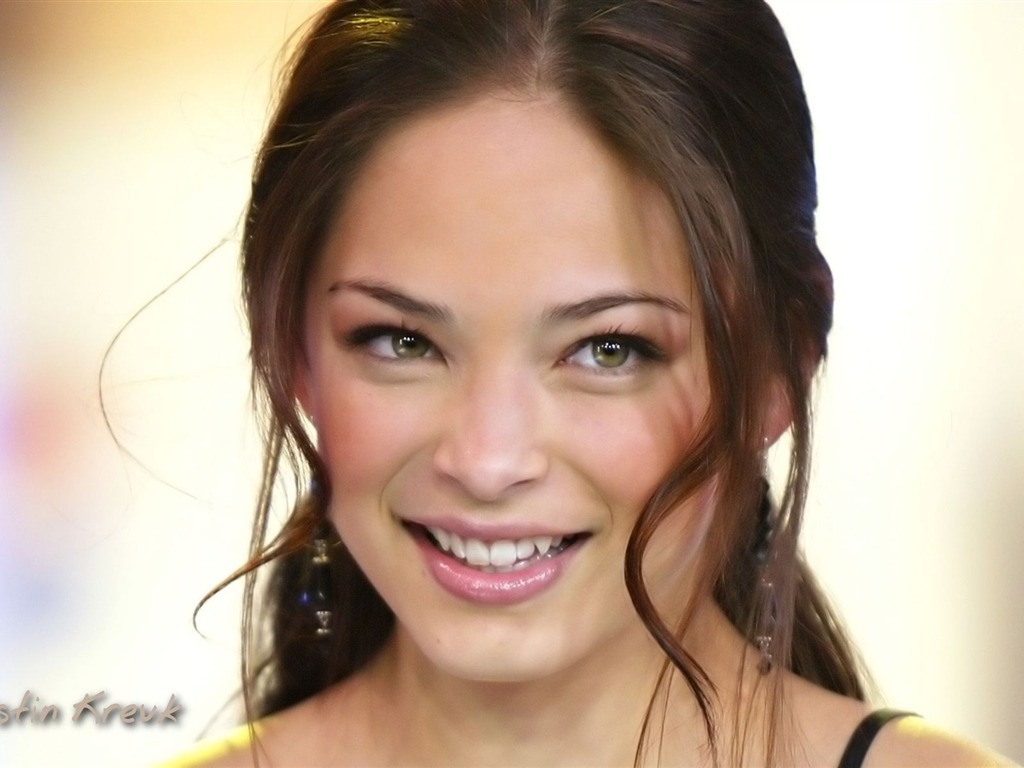 Kristin Kreuk beau fond d'écran #13 - 1024x768