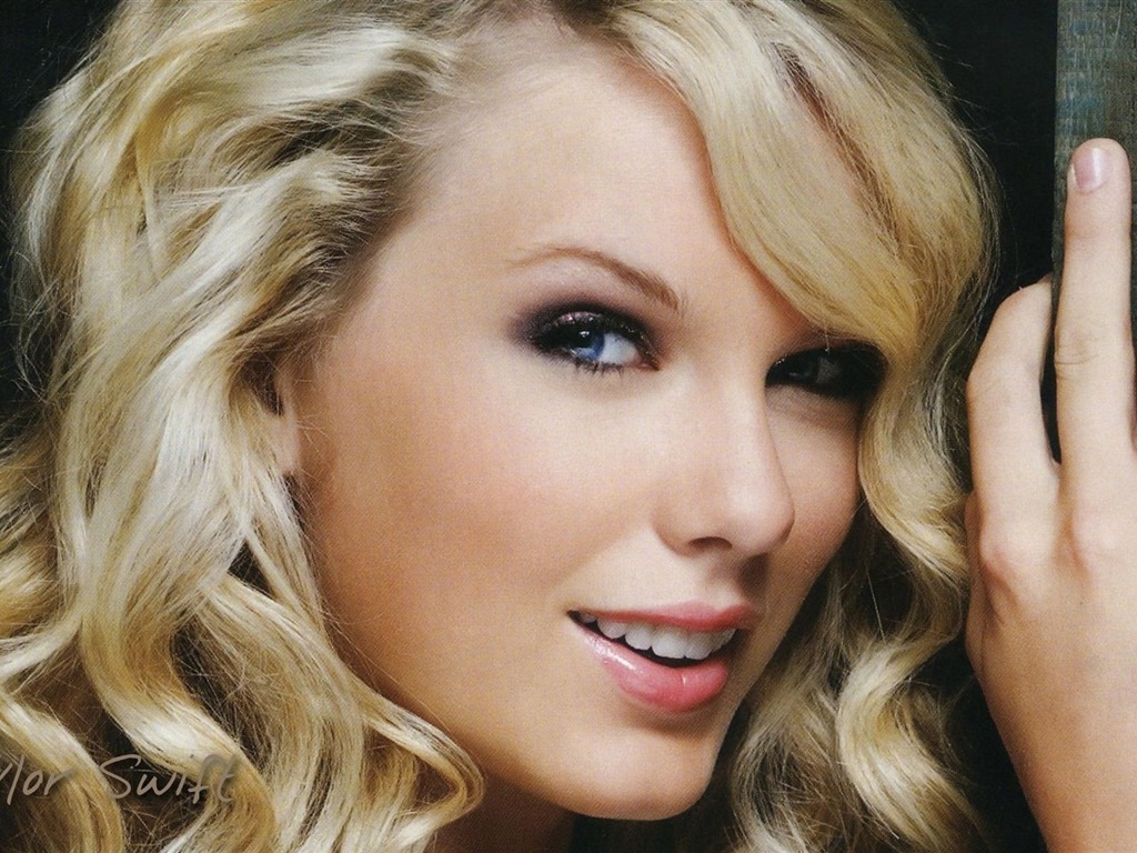 Taylor Swift krásnou tapetu #18 - 1024x768