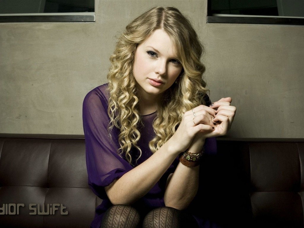 Taylor Swift krásnou tapetu #21 - 1024x768