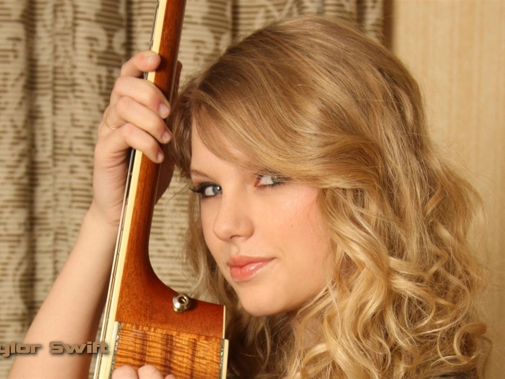 Taylor Swift krásnou tapetu #29 - 1024x768