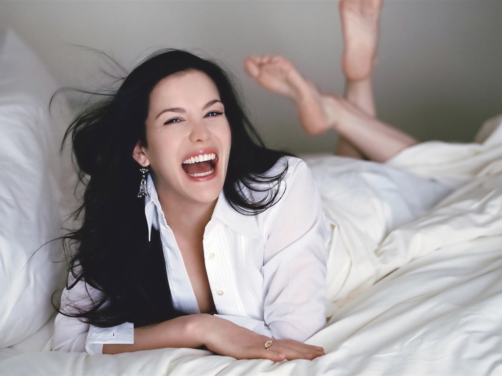 Liv Tyler beau fond d'écran #26 - 1024x768