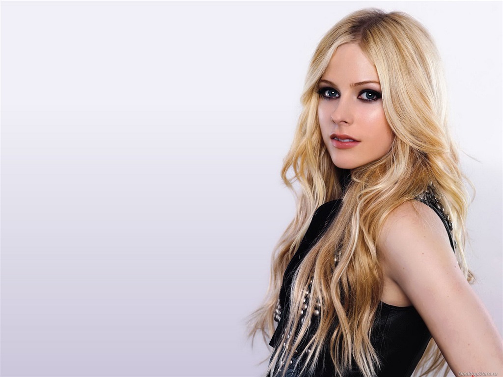 Avril Lavigne krásnou tapetu (3) #40 - 1024x768