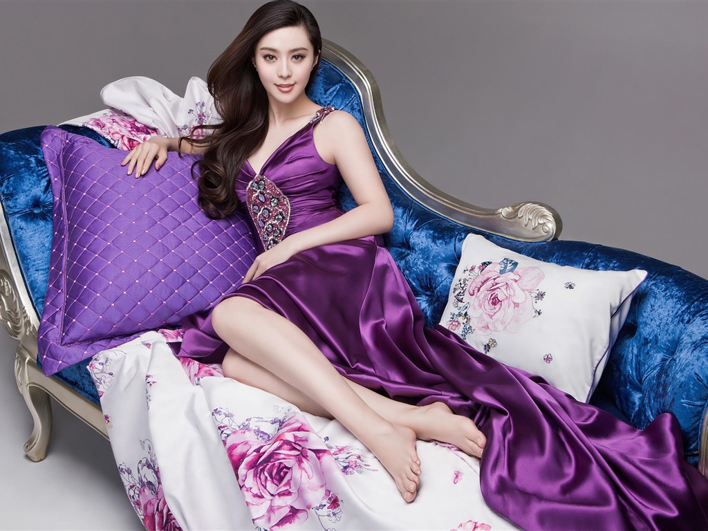 范冰冰果然很有“国际”范，穿紫色连衣裙出席活动，高级又大气_造型