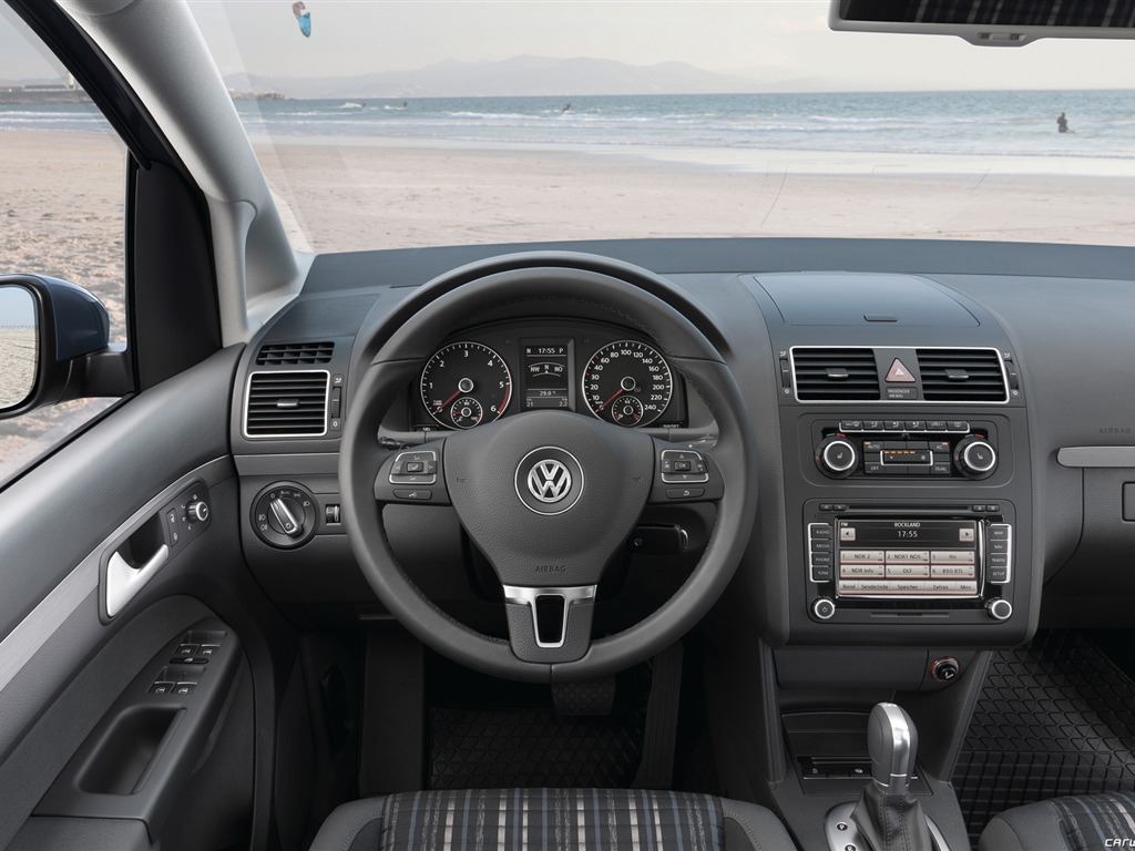 Volkswagen CrossTouran - 2010 fonds d'écran HD #14 - 1024x768