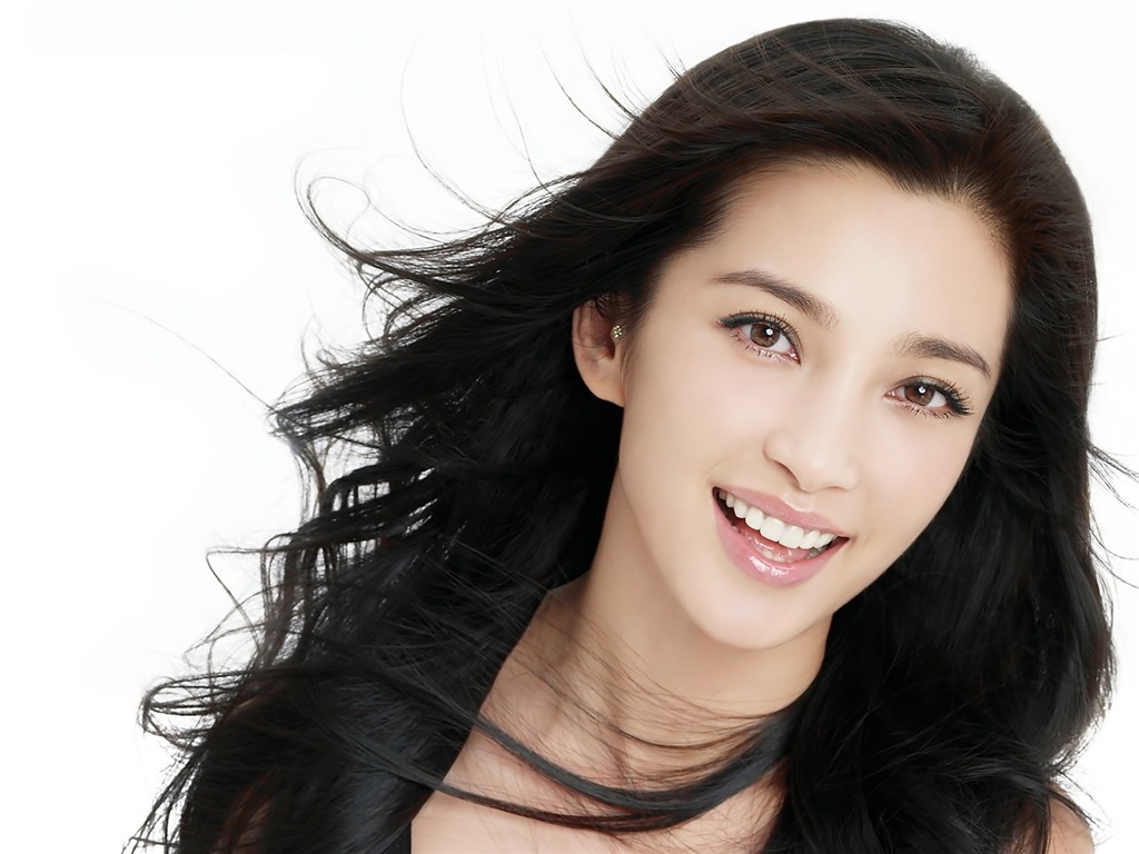 Li Bingbing beau fond d'écran #17 - 1024x768