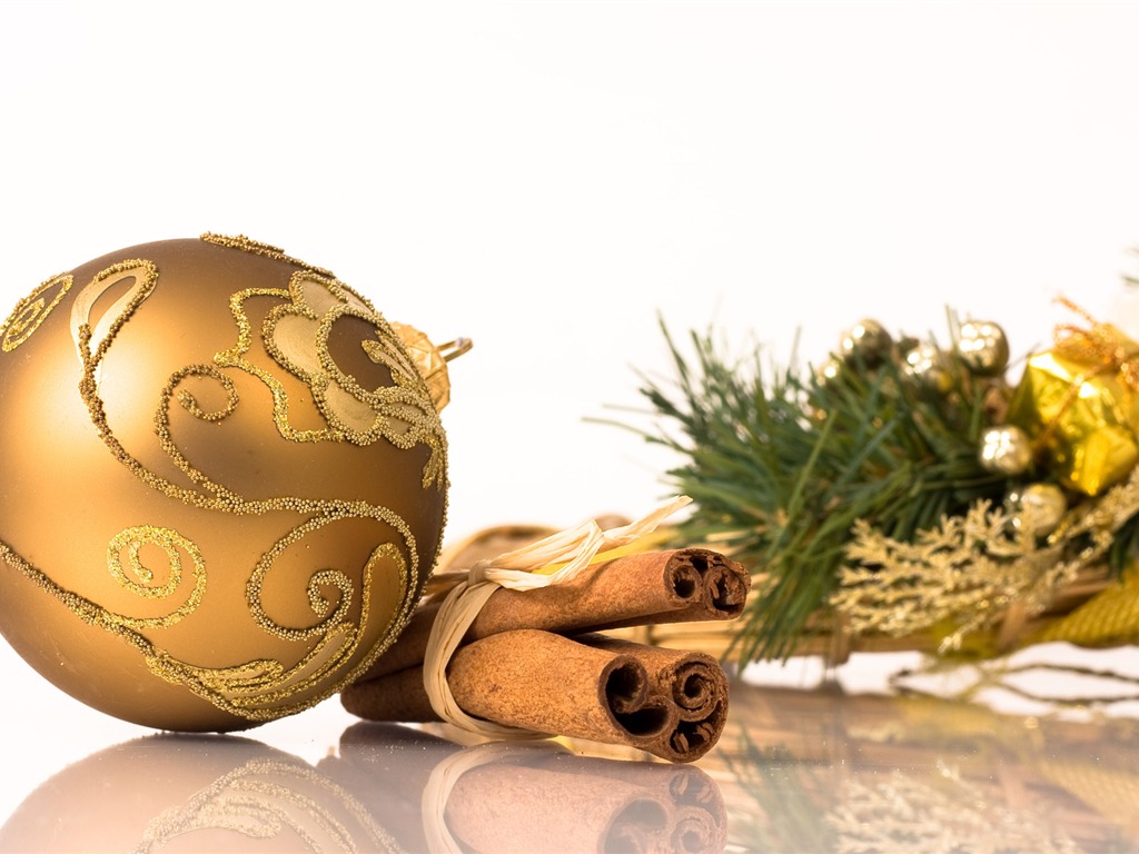 Christmas balls wallpaper (1) #2 - 1024x768