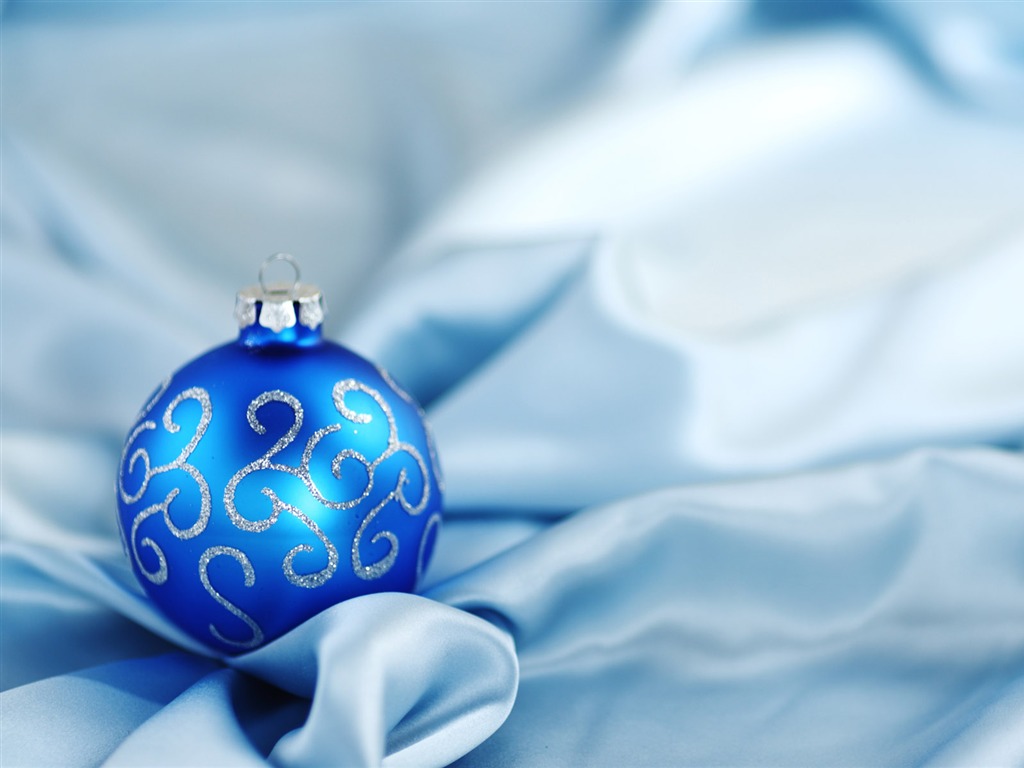 Christmas balls wallpaper (1) #14 - 1024x768