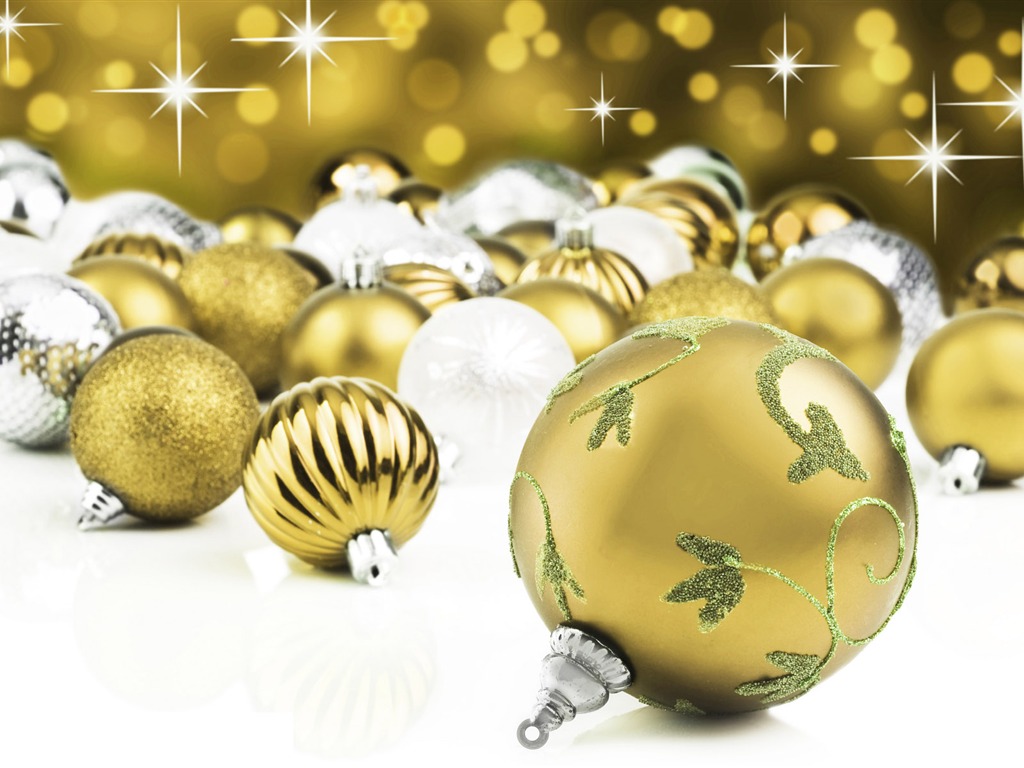 Christmas balls wallpaper (2) #19 - 1024x768