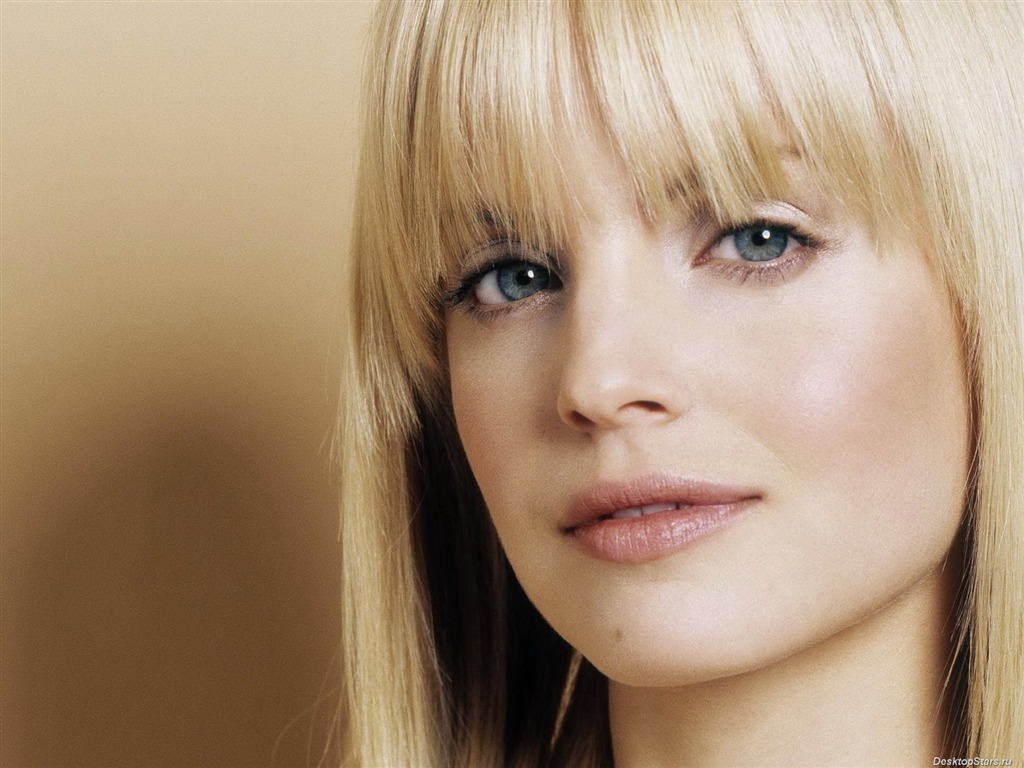 Mena Suvari schöne Tapete #41 - 1024x768