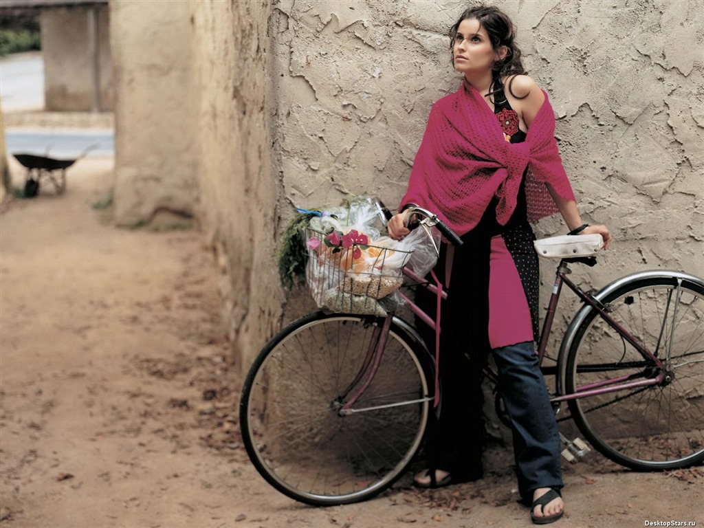 Nelly Furtado 妮莉·費塔朵 美女壁紙 #16 - 1024x768