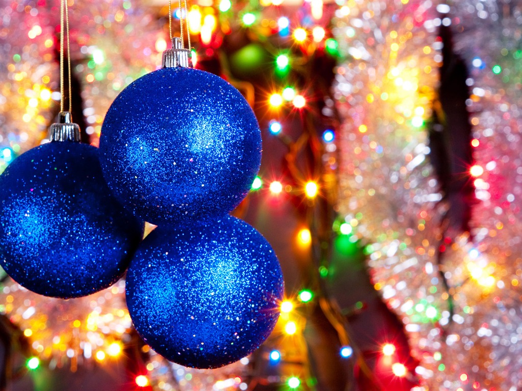 Christmas balls wallpaper (6) #1 - 1024x768