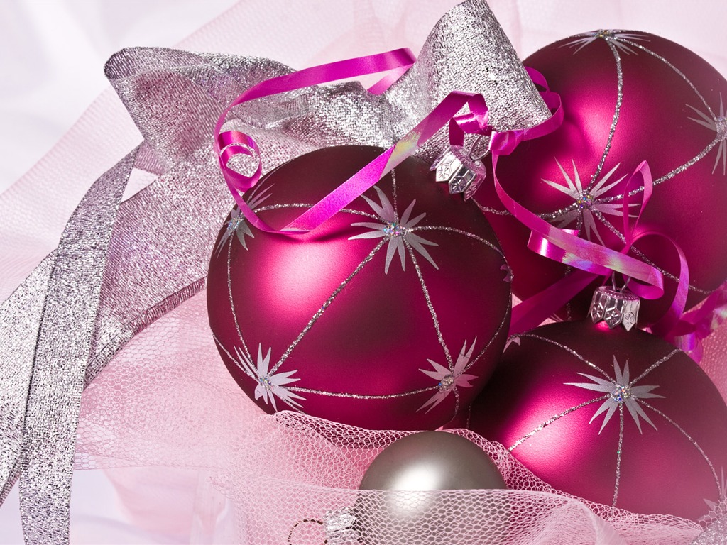 Christmas balls wallpaper (7) #2 - 1024x768