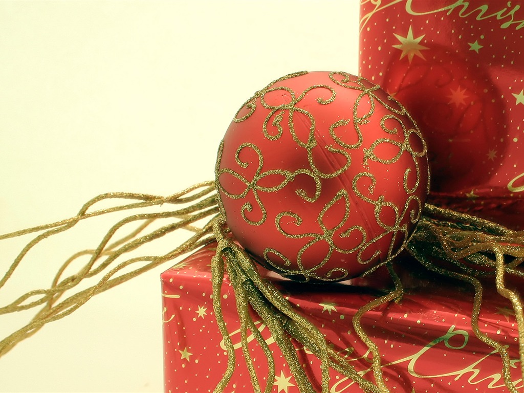 Christmas balls wallpaper (7) #5 - 1024x768