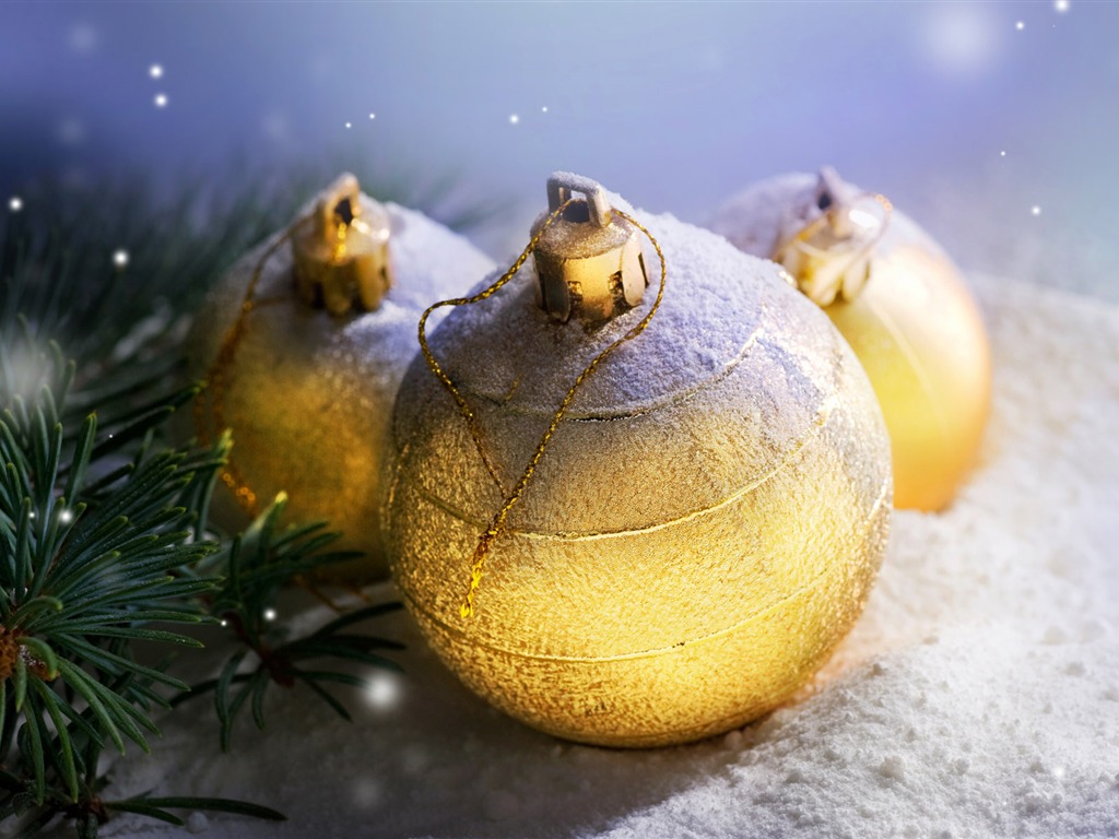 Christmas balls wallpaper (7) #11 - 1024x768