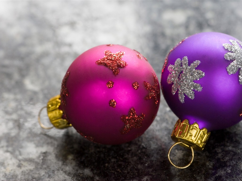 Christmas balls wallpaper (7) #20 - 1024x768