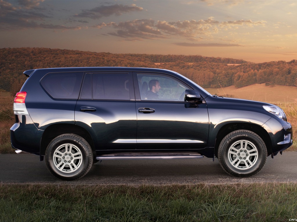 Toyota Land Cruiser Prado - 2009 HD wallpaper #14 - 1024x768