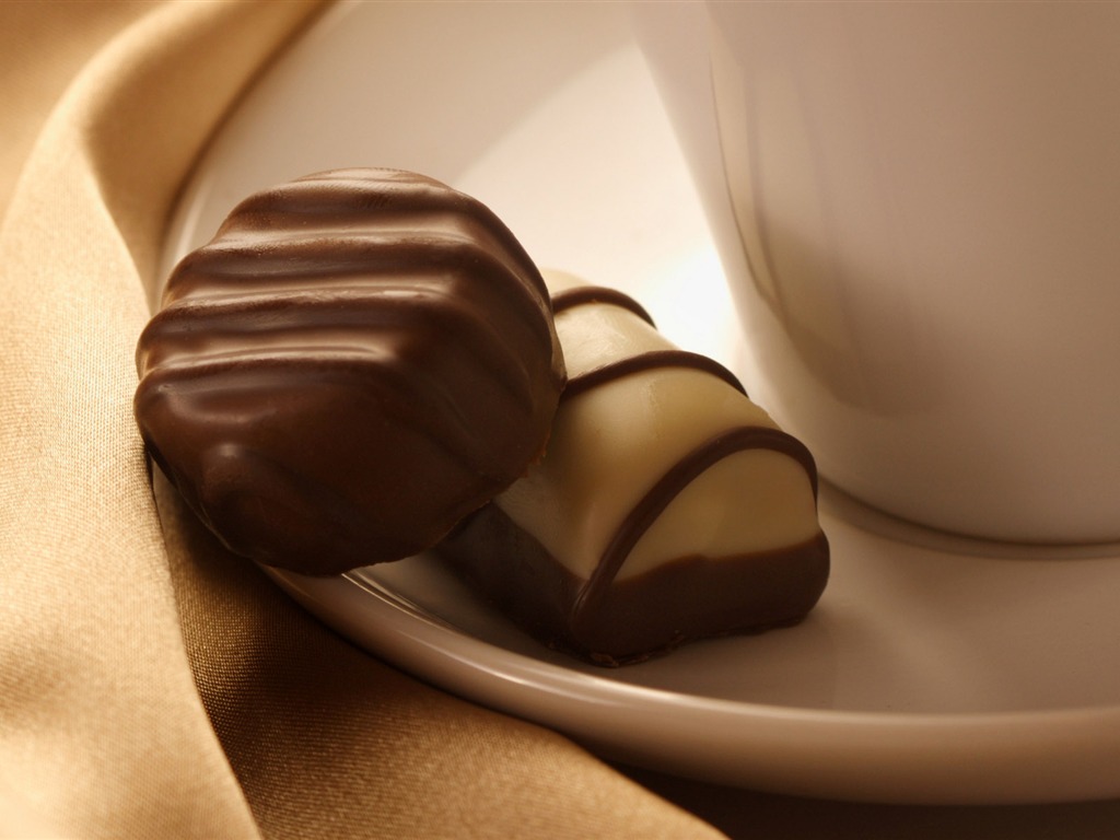 Chocolate close-up wallpaper (2) #16 - 1024x768