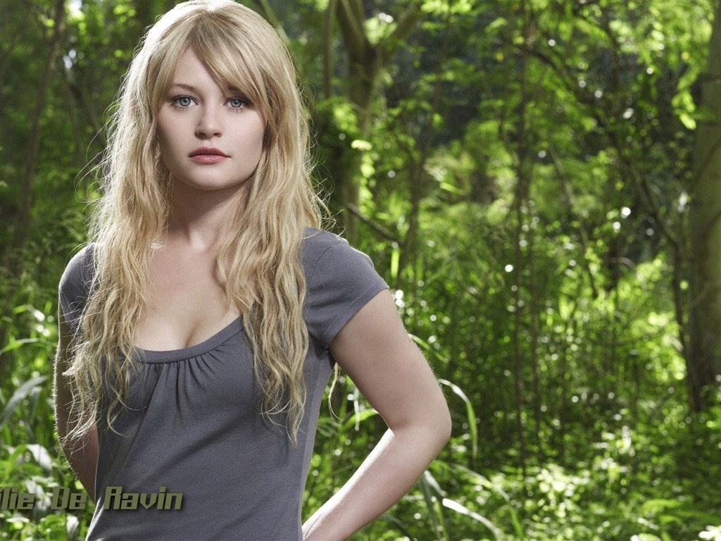 Emilie de Ravin krásnou tapetu #7 - 1024x768