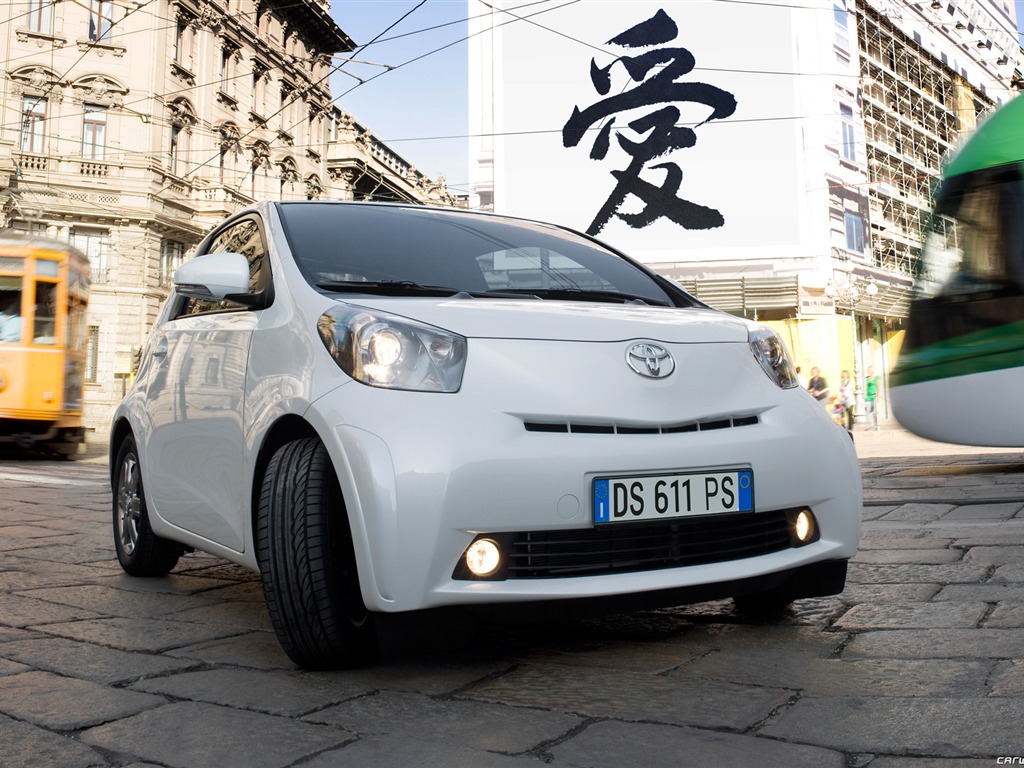Toyota iQ - 2009 HD wallpaper (1) #1 - 1024x768