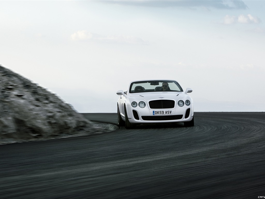 Bentley Continental Supersports Convertible - 2010 HD wallpaper #28 - 1024x768