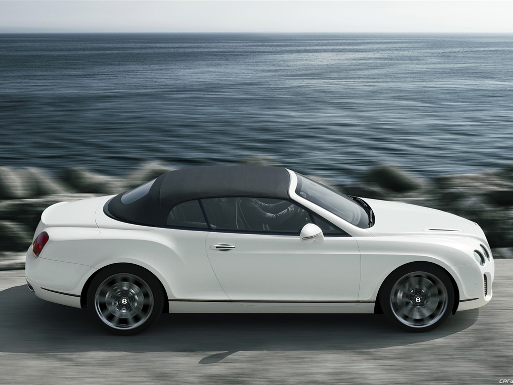 Bentley Continental Supersports Convertible - 2010 HD wallpaper #32 - 1024x768