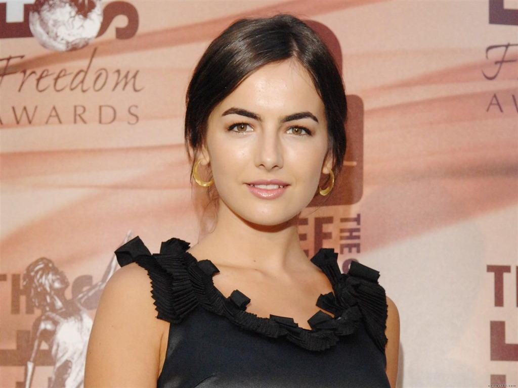 Camilla Belle hermosos fondos de escritorio #15 - 1024x768