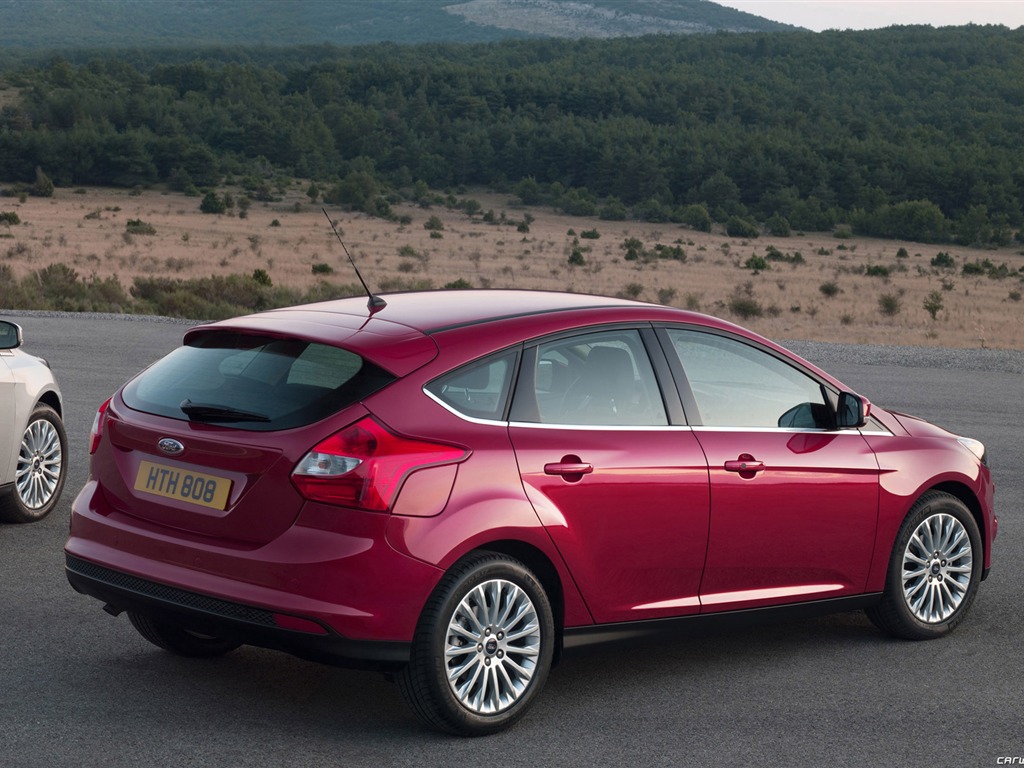 Ford Focus Hatchback 5-door - 2011 福特 #15 - 1024x768